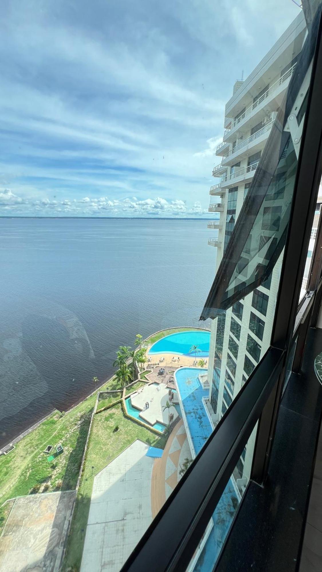 Flat No Condominio Do Edificio Tropical Executive E Residence Com Vista Para O Rio Manaos Extérieur photo